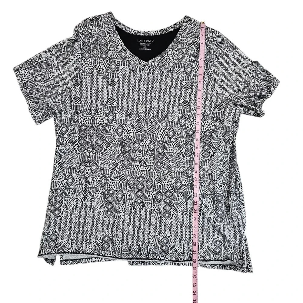 Catherines Womens 1X 18 20W Black White Geometric Print Top Easy Fit Plus Size - Picture 7 of 7